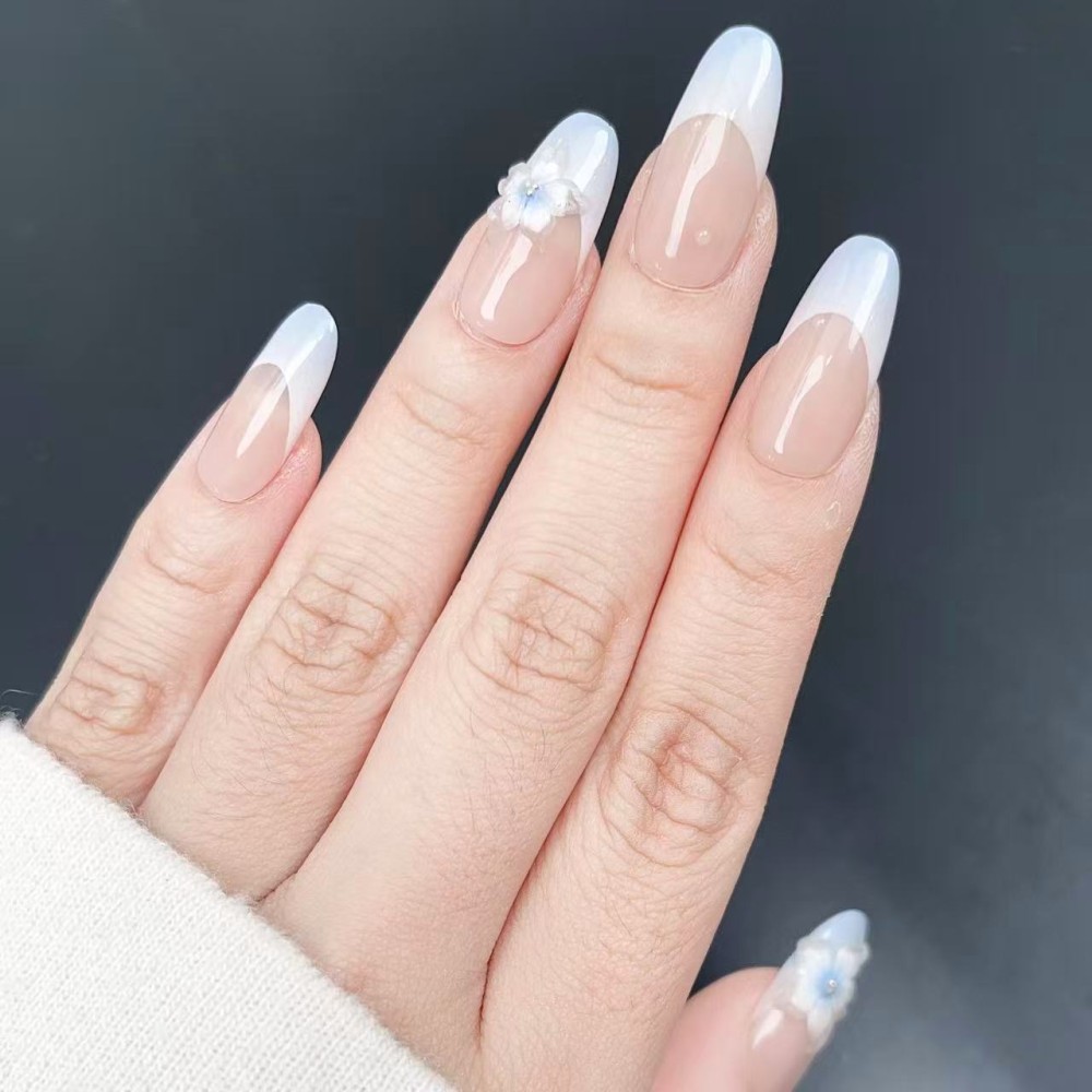 Kazinails – Fleur d’Azur | Élégance Florale & Fait Main