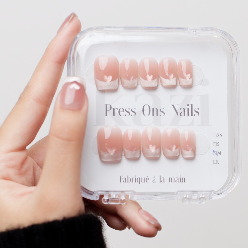 Kazinails : faux ongles faits à la main – Rouge Intime, cœur 3D