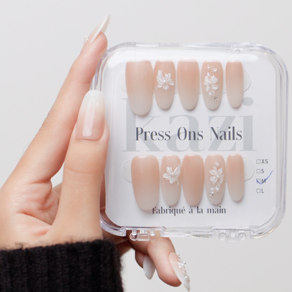 Kazinails : faux ongles faits à la main – Flore, fleurs 3D élégantes