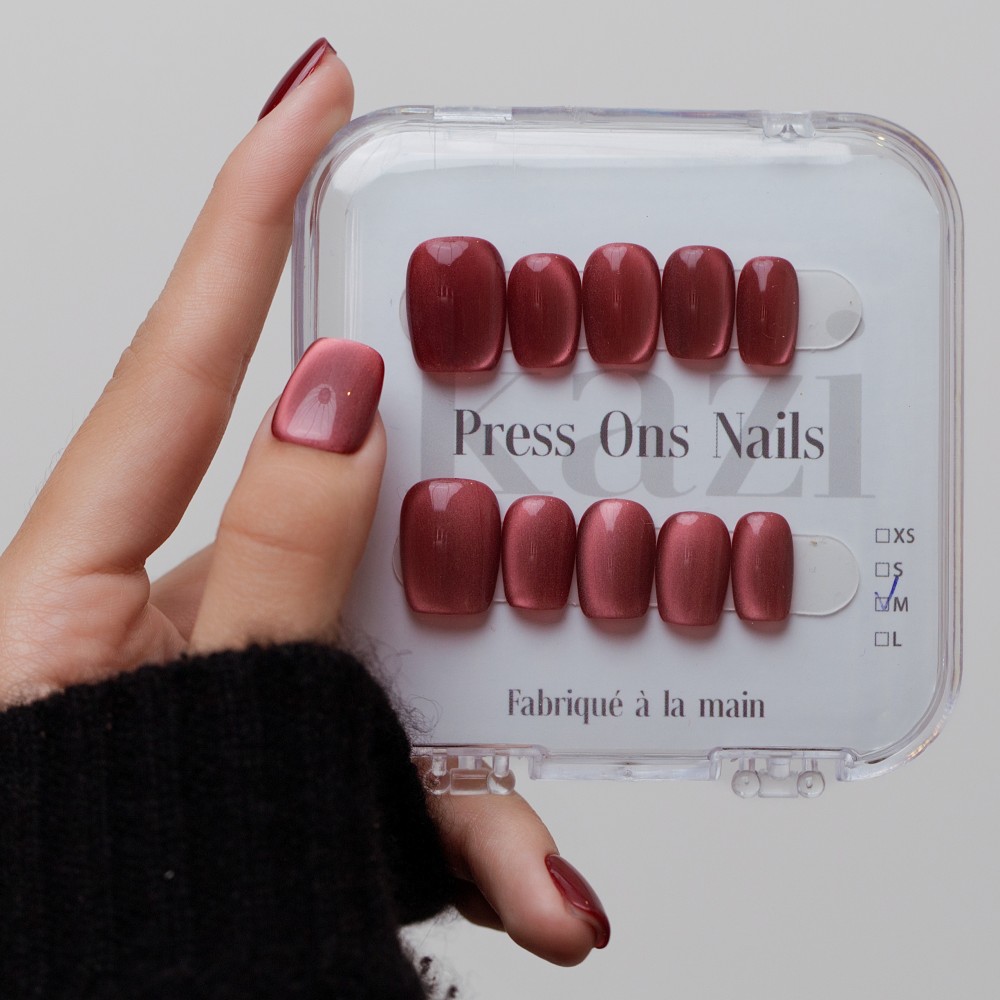 Kazinails | Carmine - Faux Ongles Rouge Élégant et Sophistiqué