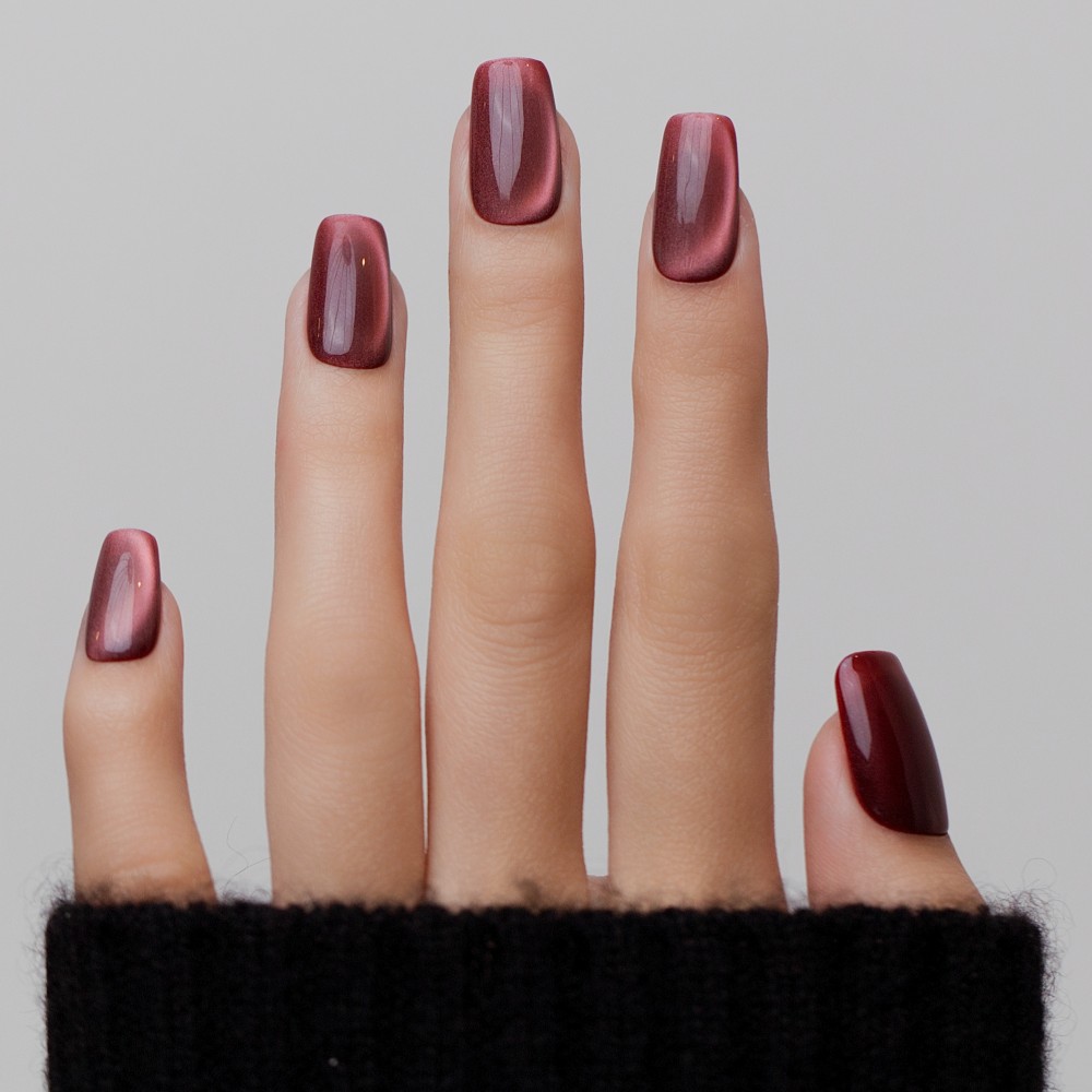 Kazinails | Carmine - Faux Ongles Rouge Élégant et Sophistiqué