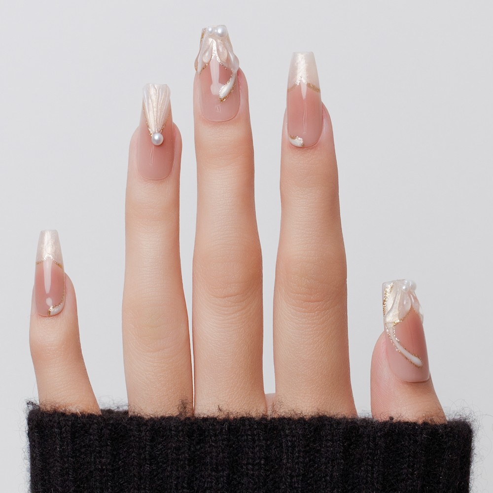 Kazinails Rêverie Glacée – Faux Ongles Bleus Givrés avec Reflets Cristallins