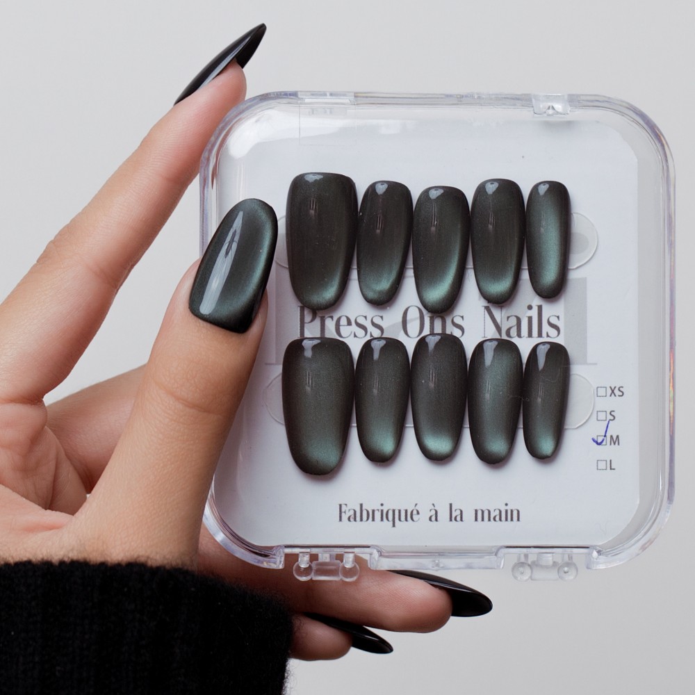 Kazinails Reflet Vert – Faux Ongles Métallisés Vert Émeraude Effet Cat eyes