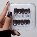 Faux ongles press-on cat eye noir – Nébuleuse | Kazinails