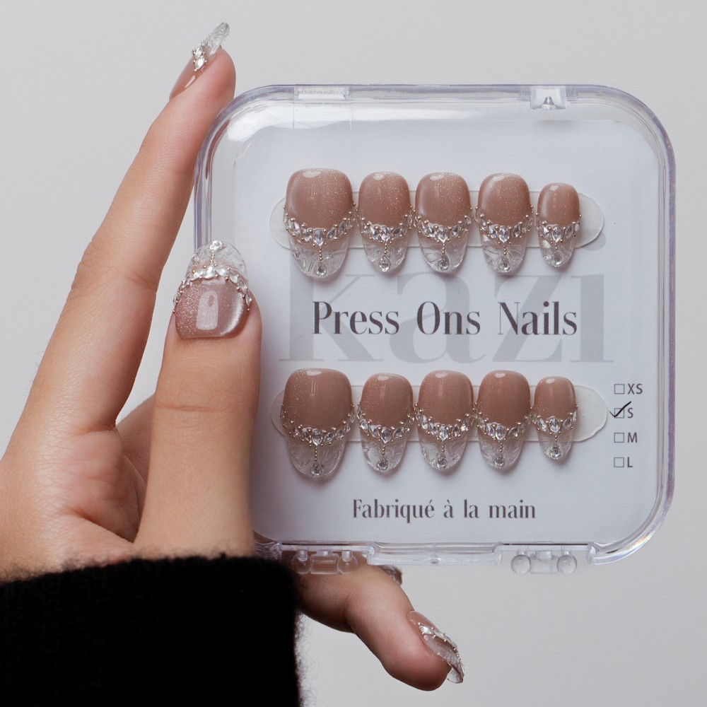 "Glaze" False Nails – Elegant Crystal Shine for Sophisticated Manicures