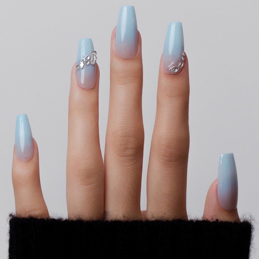 Faux Ongles Galerie Samsung | Élégance Bleutée avec Strass