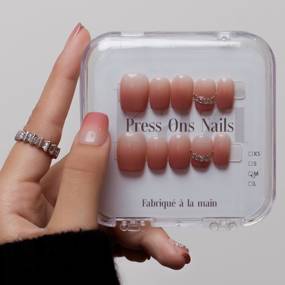 Faux Ongles Body Language : Éclat Élégant et Naturel |  Press on nails