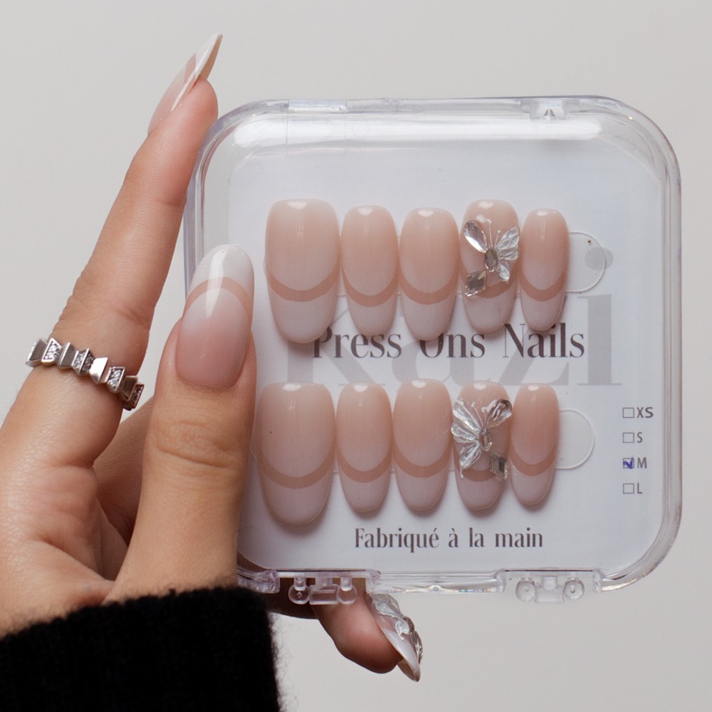 "Butterfly Dream" False Nails – Graceful Elegance with a Touch of Whimsy