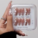 Faux Ongles Stargaze: Éclat Floral pour Vos Mains