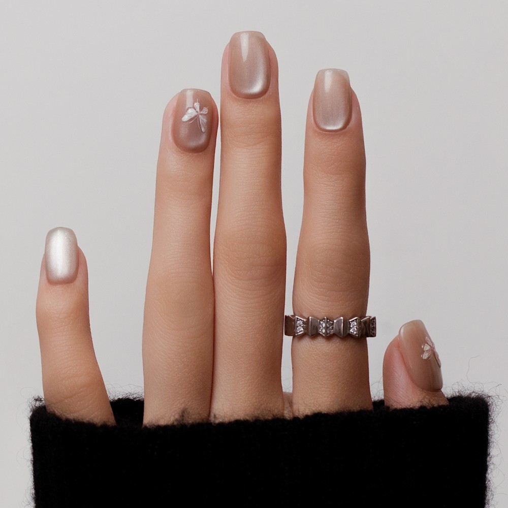 Faux Ongles Spring Blossom: Une manucure soignée, durable et réutilisable
