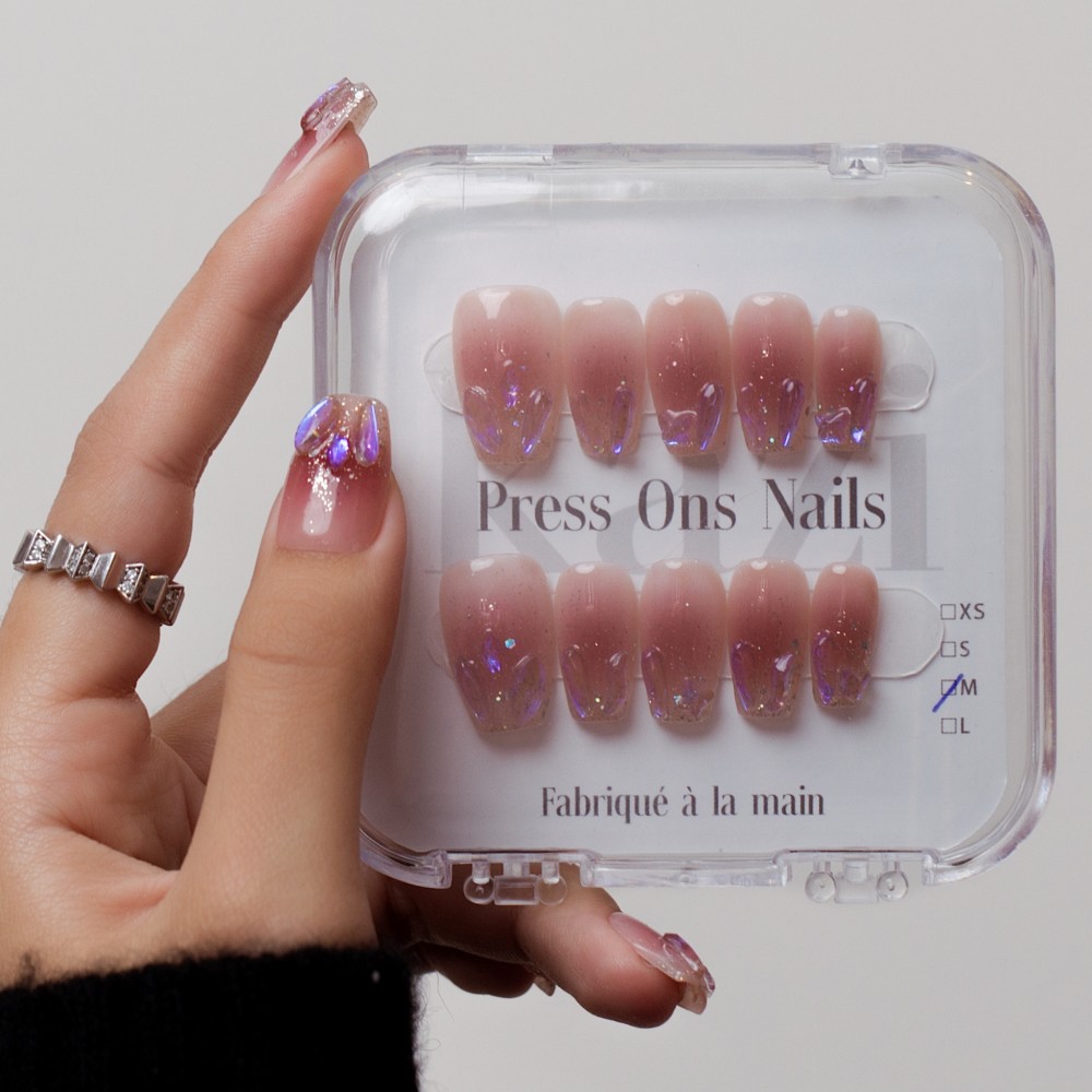 Kazinails | Faux Ongles Bubble Heart: Dégradé Rouge, Brillance & Élégance