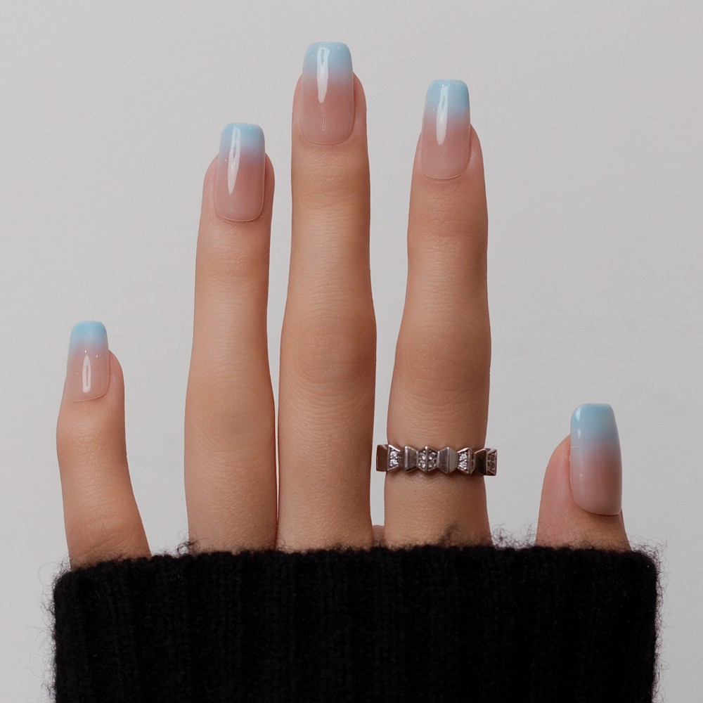 Faux Ongles Skyfall : Une manucure soignée, durable et réutilisable