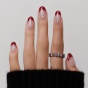 Faux Ongles Mon Louboutin : Pointe Rouge Audacieuse avec Accents Cristallins