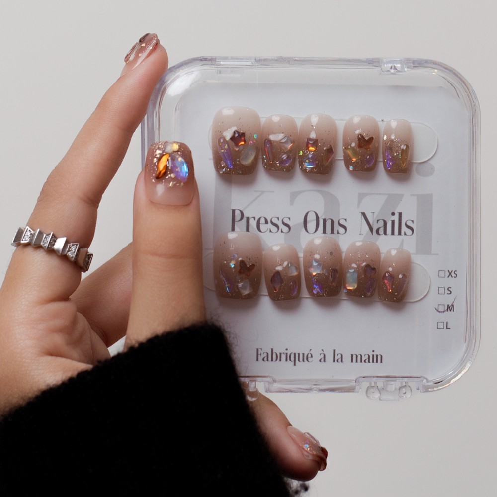 Faux Ongles Cannelle : Une manucure soignée, durable et réutilisable