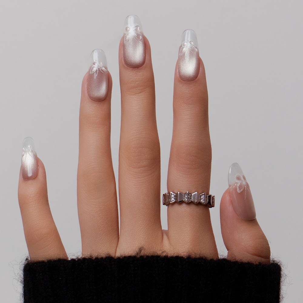 Faux Ongles Frozen Butterfly :  Qualité professionnelle à domicile.