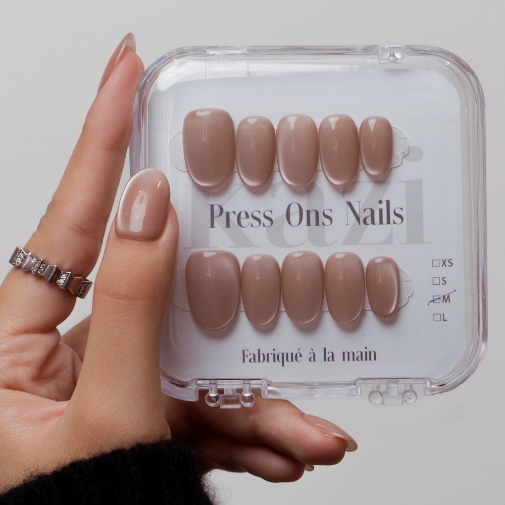 Faux Ongles Gossip Girl |  Faits à la main | Manucure rapide, chic