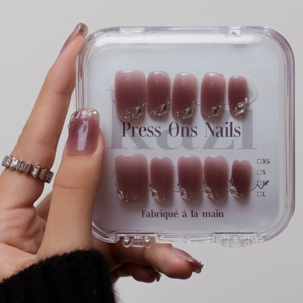 Faux Ongles Flowery | Qualité premium à prix abordable | Facilité d’application