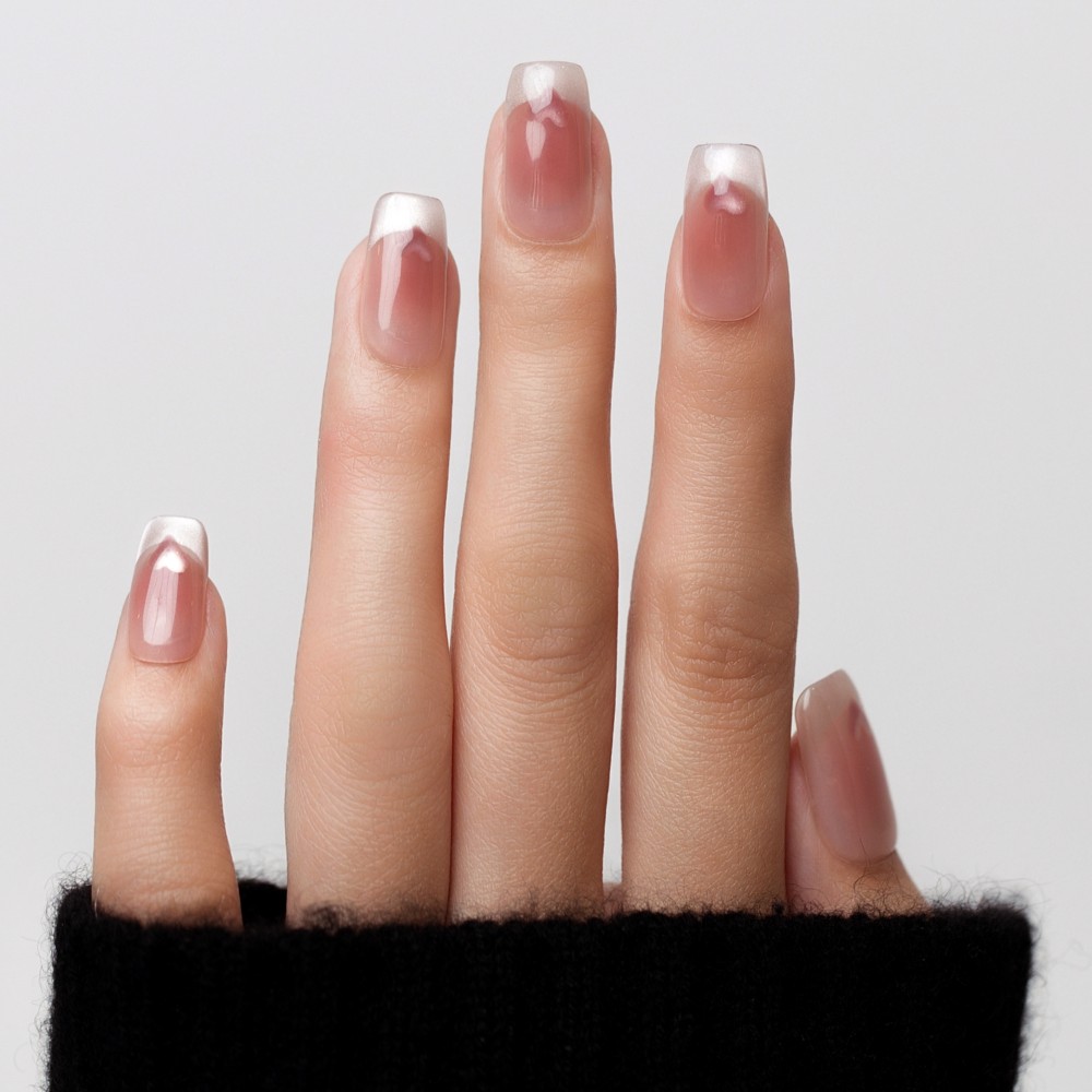 Kazinails : faux ongles faits à la main – Rouge Intime, cœur 3D