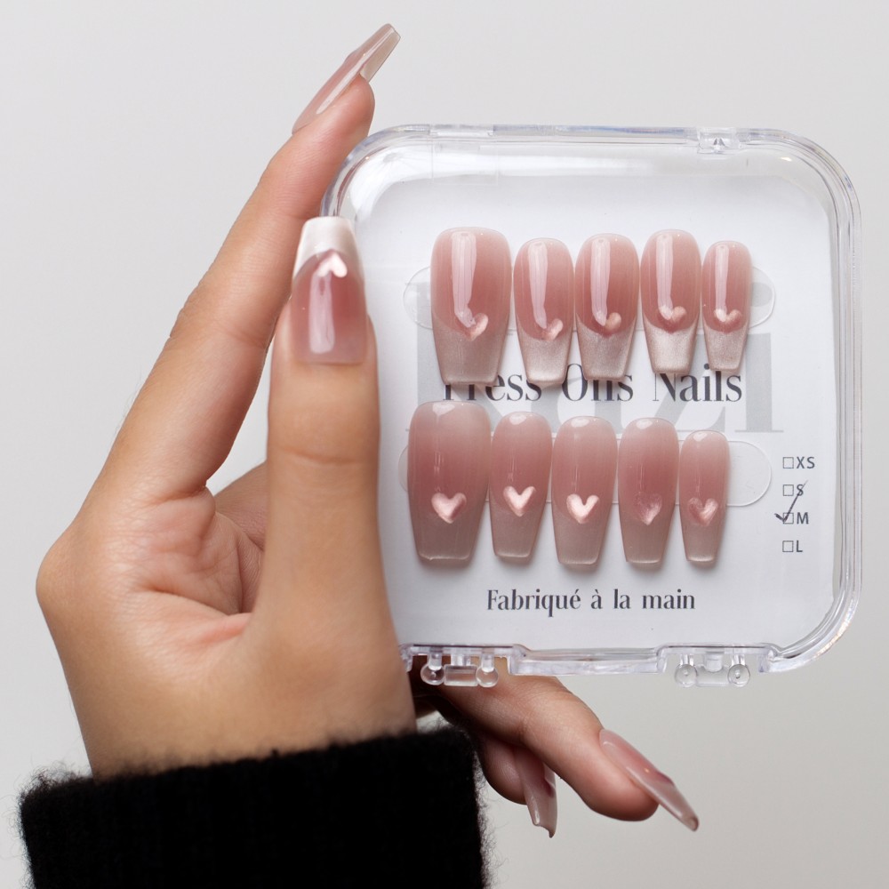 Faux ongles press-on French cat eye cœur 3D – Rouge Intime | Kazinails