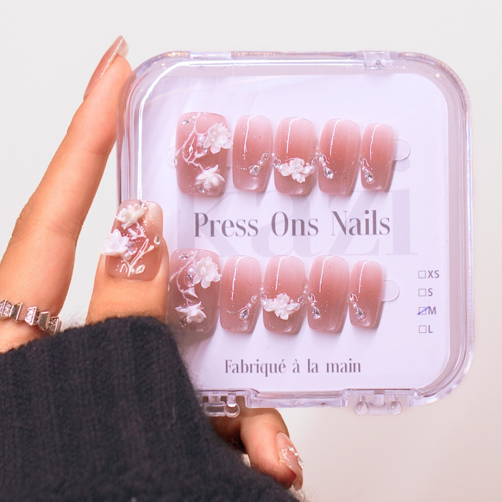 Faux ongles press-on fleuris Daisy – nude rosé | Kazinails