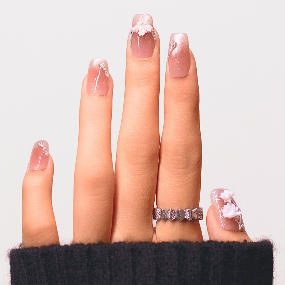 Faux ongles press-on fleuris Daisy – nude rosé | Kazinails