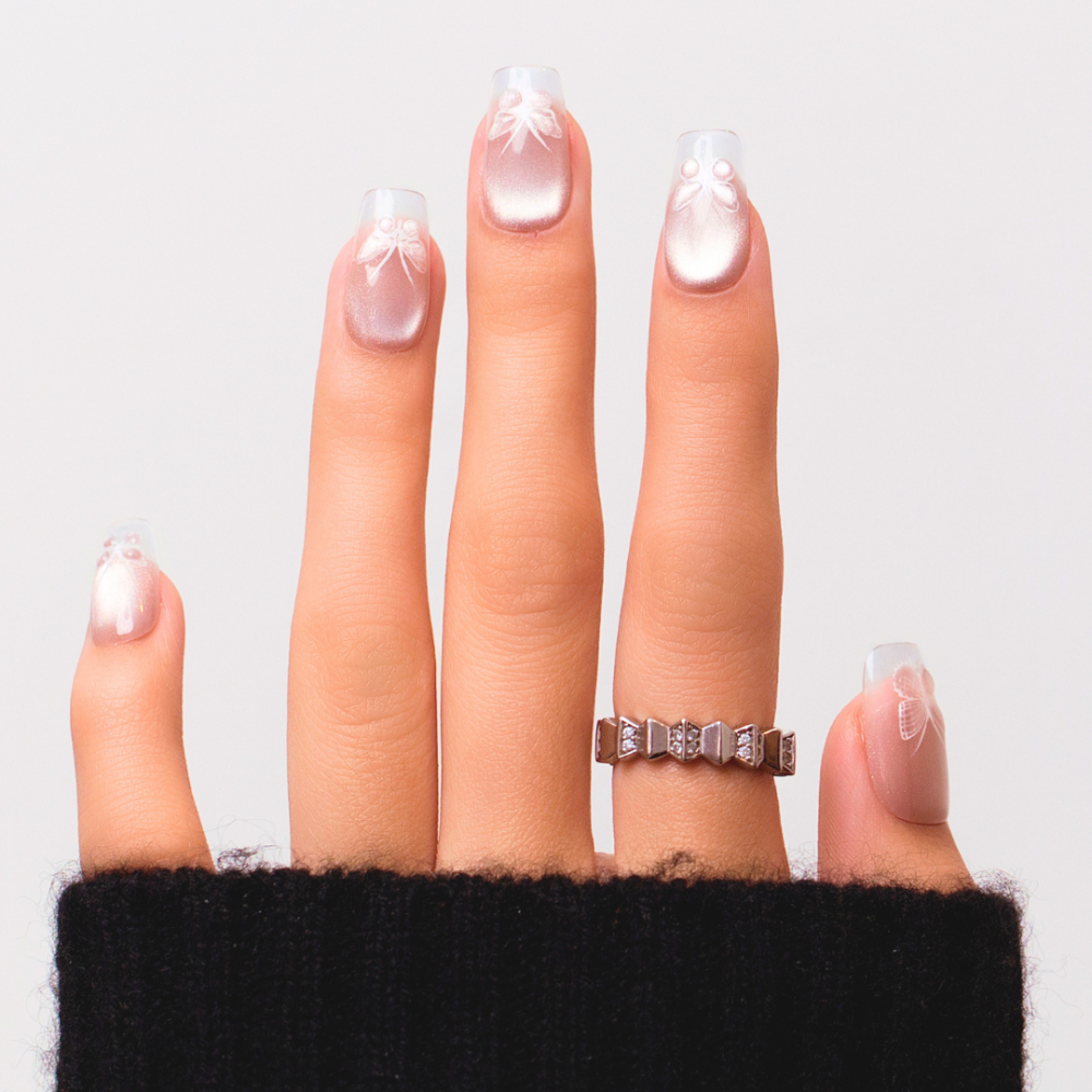 Faux Ongles Frozen Butterfly :  Qualité professionnelle à domicile.
