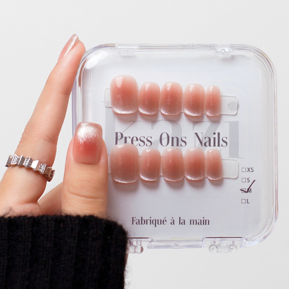 Faux ongles press-on cat eye blanc – First Kiss | Kazinails