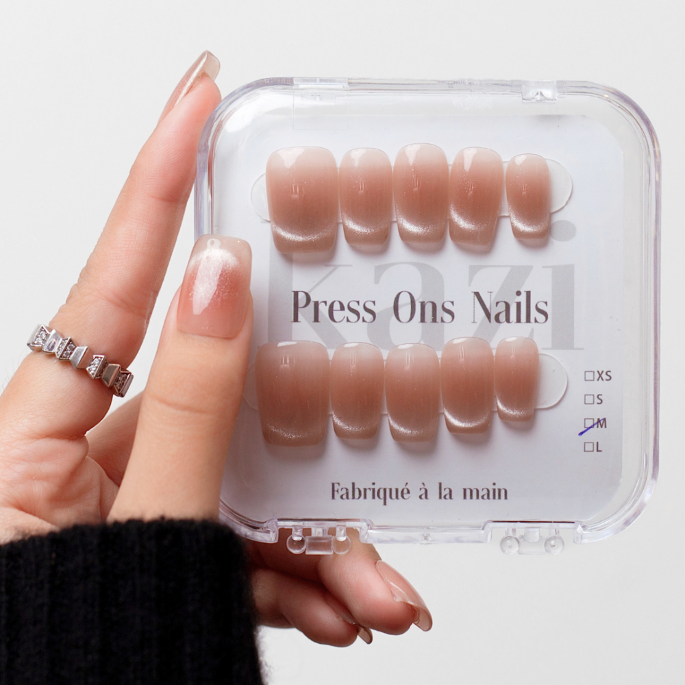 Faux ongles press-on cat eye blanc – First Kiss | Kazinails
