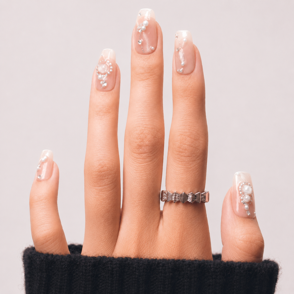 Faux ongles press-on strass et perles – Lysanne | Kazinails