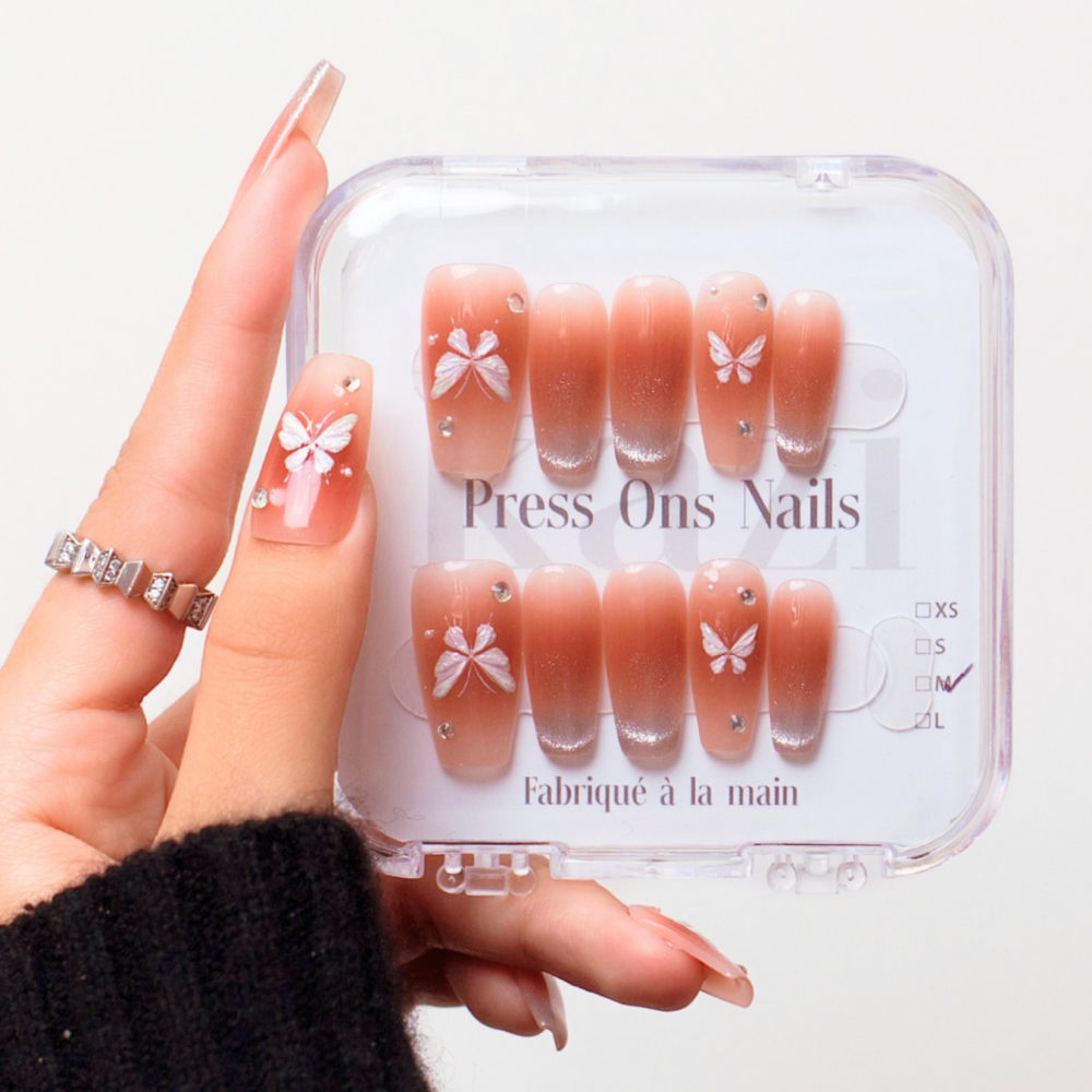 Press on nails It Girl  Kazinails : A neat, durable and reusable manicure