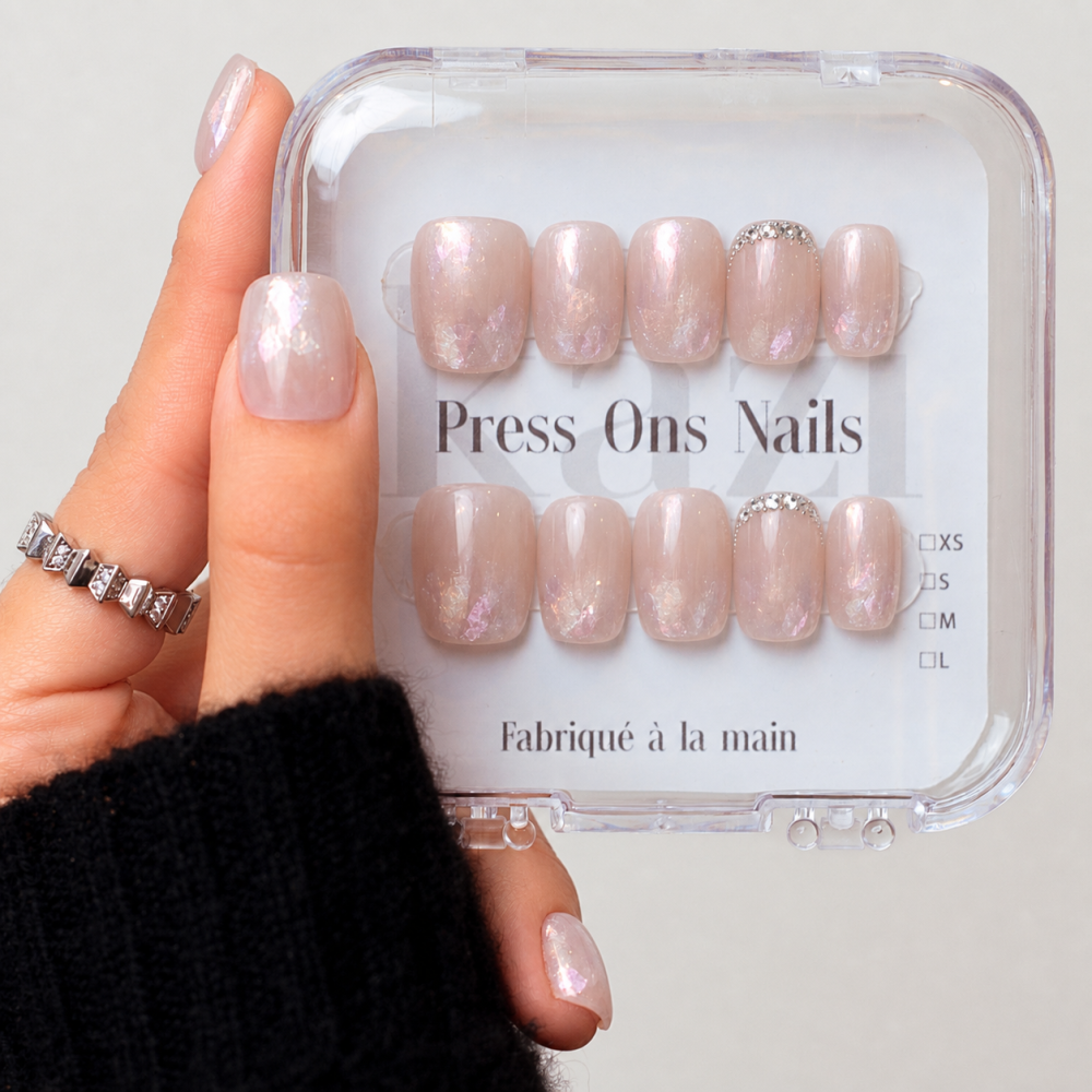Brume Perlée – Faux Ongles Press-On Nude Nacré | Kazinails