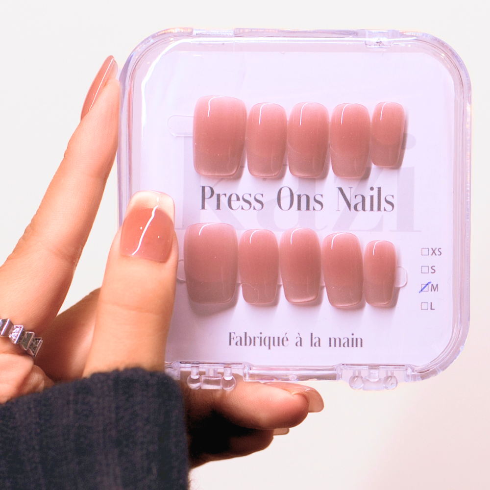 Kazinails faux ongles faits main – Modèle Nude Champagne