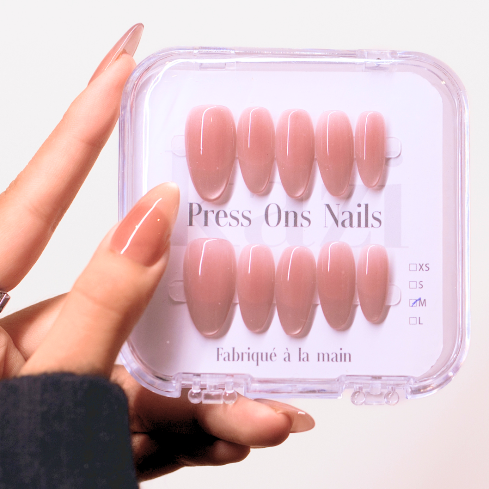 Kazinails faux ongles faits main – Modèle Nude Champagne