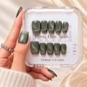 Jade – Faux ongles verts cat eye & French argentée | Kazinails