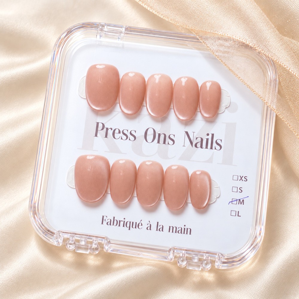 Gossip Girl – Faux ongles nude rosé cat eye | Kazinails