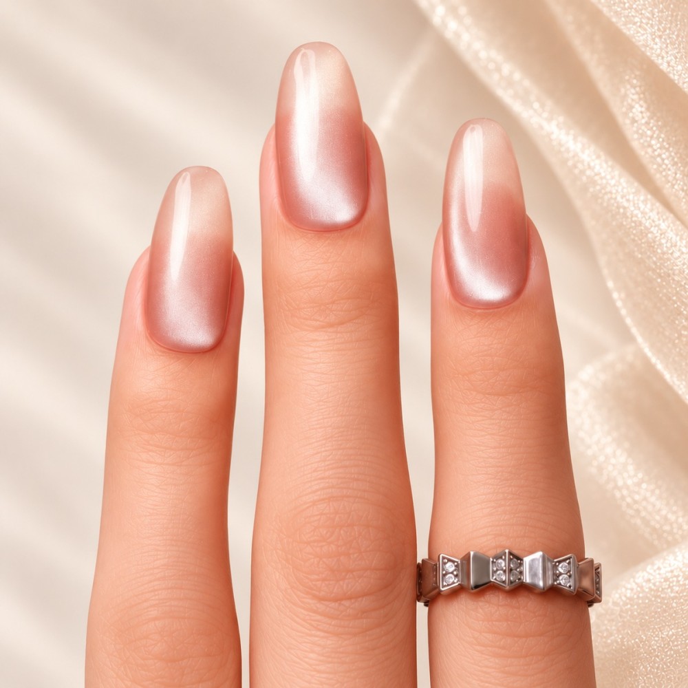 Gossip Girl – Faux ongles nude rosé cat eye | Kazinails