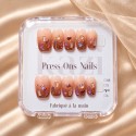 Faux Ongles Cannelle : Une manucure soignée, durable et réutilisable
