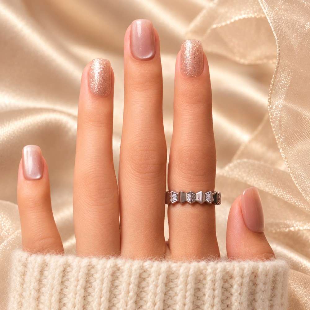 Faux Ongles Silver Lining : Une manucure soignée, durable et réutilisable