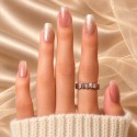 Faux Ongles Silver Lining : Une manucure soignée, durable et réutilisable