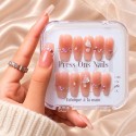 Faux Ongles Petite Princesse : Une Manucure Soignée, Durable et Réutilisable