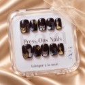 Faux Ongles Rocky Cat : Une Manucure Soignée, Durable et Réutilisable