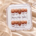 Faux Ongles Isabella: French Manucure Classique avec une Touche Moderne