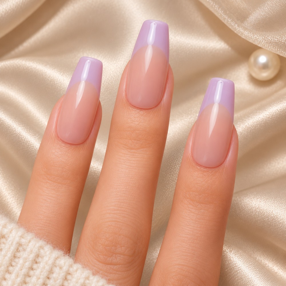 Faux Ongles Lucky Lavender: Lavande Pastel avec Design Minimaliste Moderne