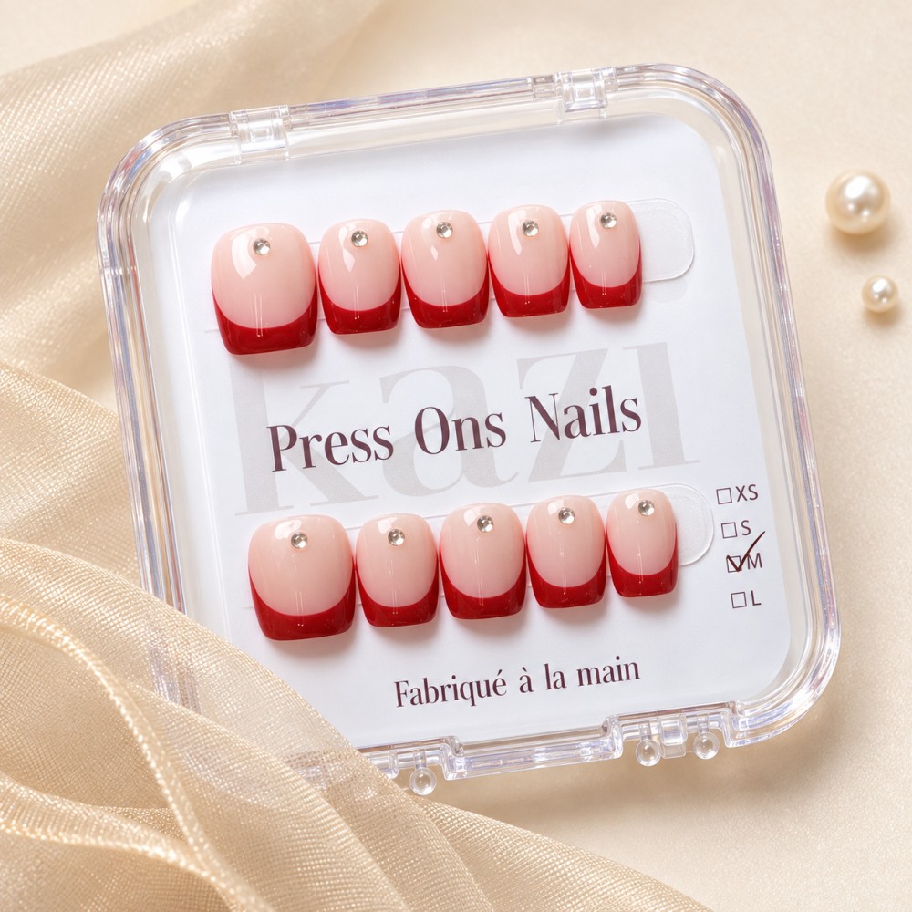 Faux Ongles Mon Louboutin : Pointe Rouge Audacieuse avec Accents Cristallins