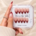 Faux Ongles Mon Louboutin : Pointe Rouge Audacieuse avec Accents Cristallins