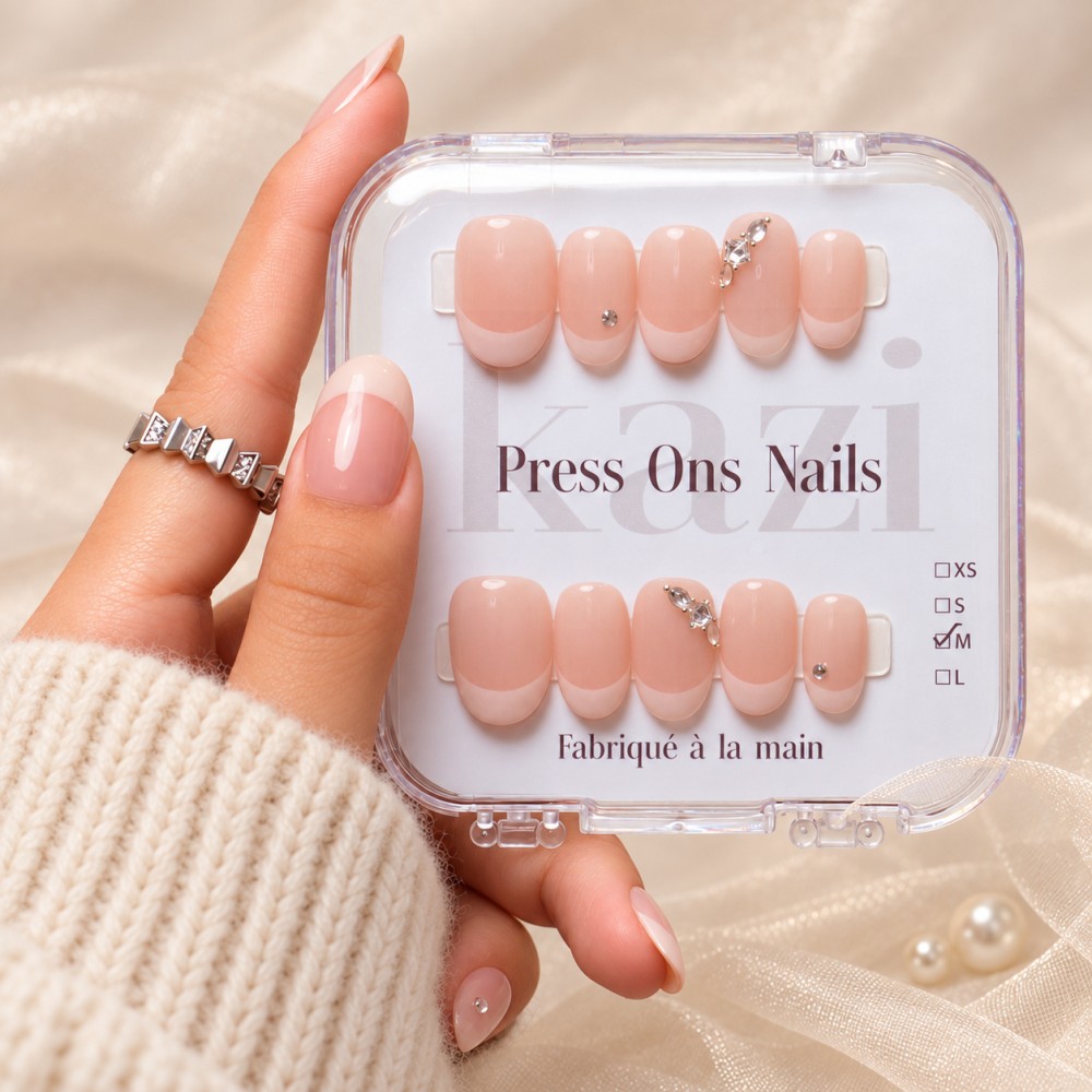 Faux Ongles Crush : French Manucure Élégante avec Accents Glamour