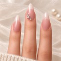 Faux Ongles Crush : French Manucure Élégante avec Accents Glamour