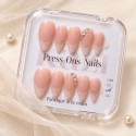 Faux Ongles Crush : French Manucure Élégante avec Accents Glamour