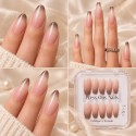 Faux Ongles Cool Babe: Dégradé Élégant avec Une Touche Métallique Chic