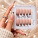 Faux Ongles Cool Babe: Dégradé Élégant avec Une Touche Métallique Chic